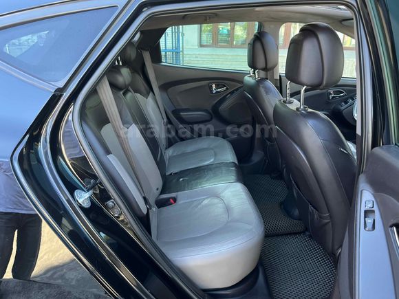Sahibinden Hyundai ix35 2.0 R Style Plus 2012 Model  190.000 km Siyah