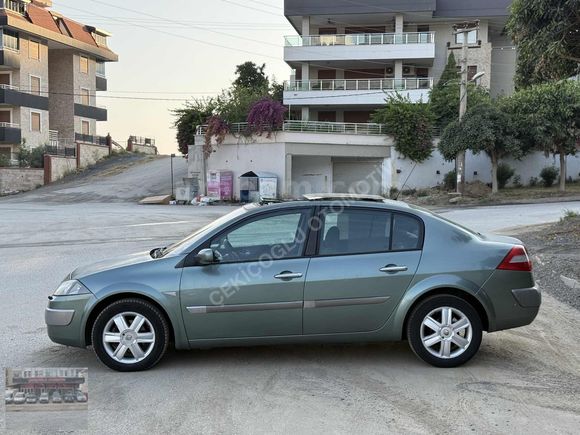 ÇEKİÇOĞLUNDAN RENAULT MEGANE 2004 OTOMATİK İLK SAHİBİNDEN