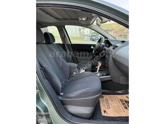 ÇEKİÇOĞLUNDAN RENAULT MEGANE 2004 OTOMATİK İLK SAHİBİNDEN