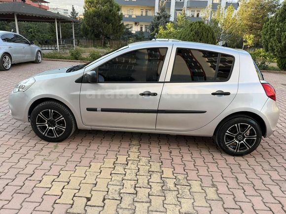RENAULT CLİO 1.5 DCİ -KLİMA TEMİZ BAKIMLI