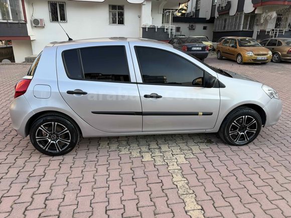 Renault Clio 1.5 dCi Authentique 2010 Model 