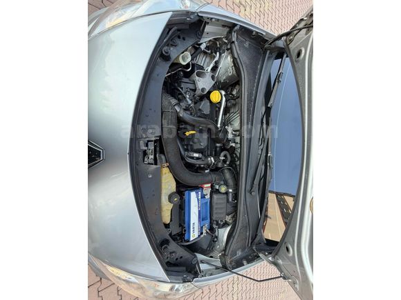 Renault Clio 1.5 dCi Authentique 2010 Model 