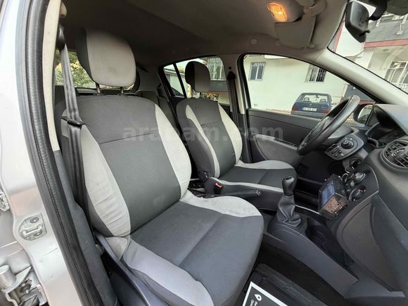Renault Clio 1.5 dCi Authentique 2010 Model 