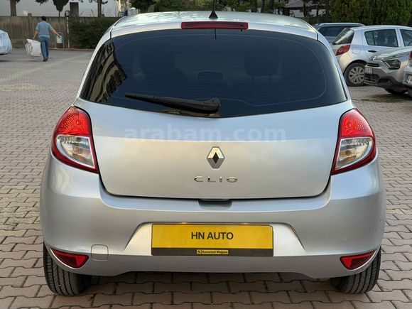 Renault Clio 1.5 dCi Authentique 2010 Model 