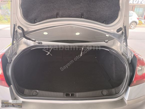 Sayem Otomotiv'den 2004 Model MEGANE II 1.6 Dynamic