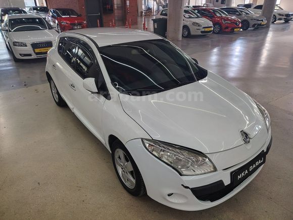 MKA GARAJDAN 195.000KM OTOMATİK MEGANE 3