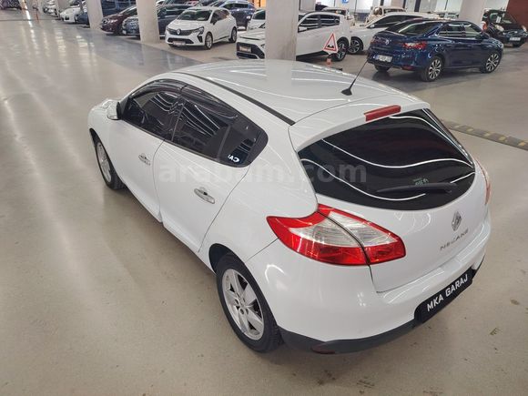 MKA GARAJDAN 195.000KM OTOMATİK MEGANE 3