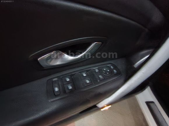 MKA GARAJDAN 195.000KM OTOMATİK MEGANE 3