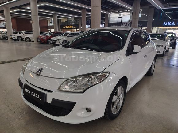 MKA GARAJDAN 195.000KM OTOMATİK MEGANE 3