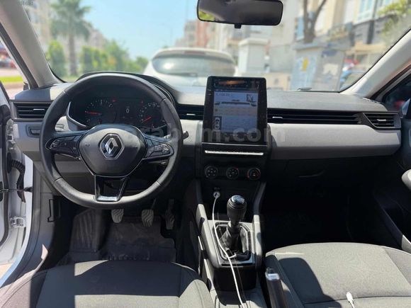 2020 Model Clio DİZEL Beyaz