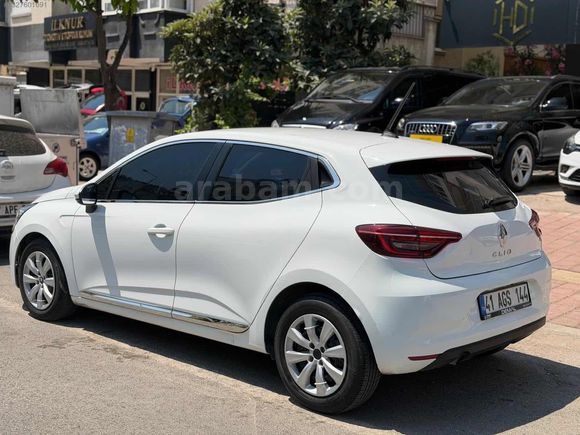 2020 Model Clio DİZEL Beyaz