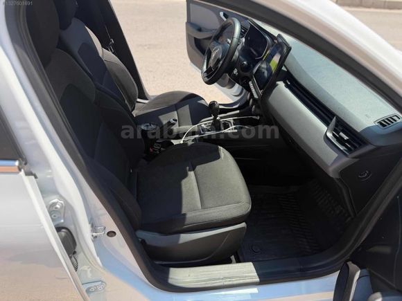 2020 Model Clio DİZEL Beyaz
