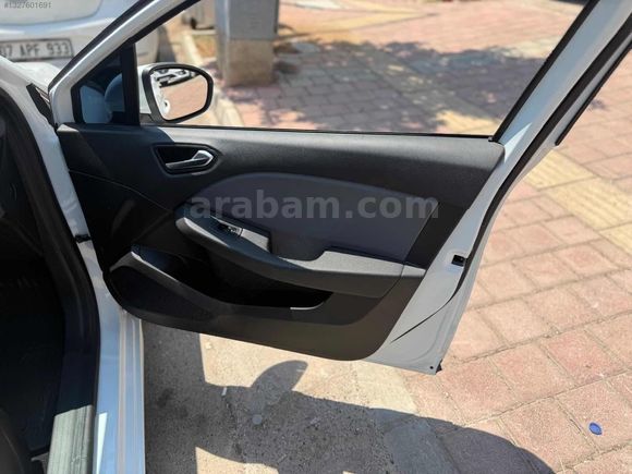 2020 Model Clio DİZEL Beyaz
