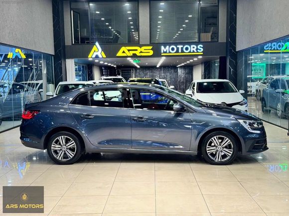*ARS*2023 RENAULT MEGANE 1.3 TCE TOUCH 140 HP 77.000 BİN KM