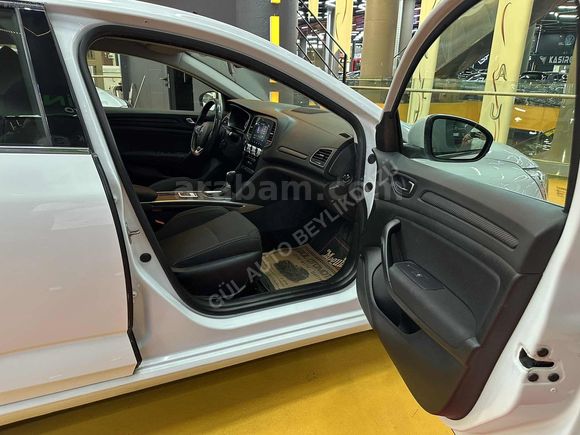 2023 MEGANE 1.3 TCE 140 HP TOUCH EDC ORJİNAL SERVİS BAKIMLI
