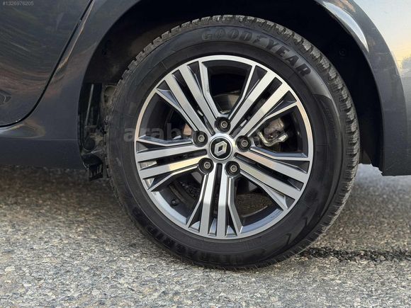 İlk elden kazasız boyasız servis bakımlı az kullanılmış acil