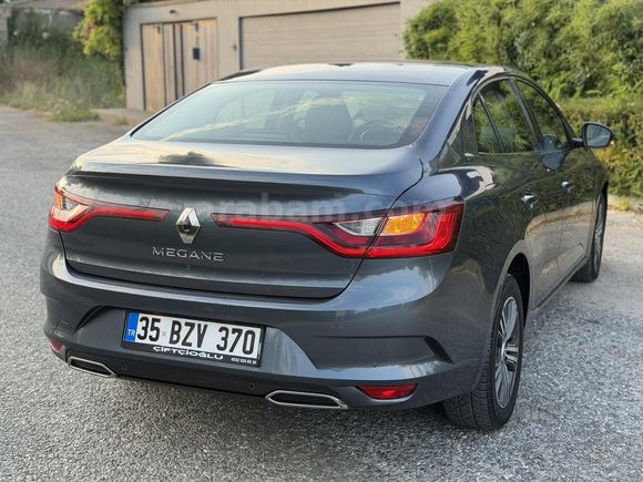 İlk elden kazasız boyasız servis bakımlı az kullanılmış acil