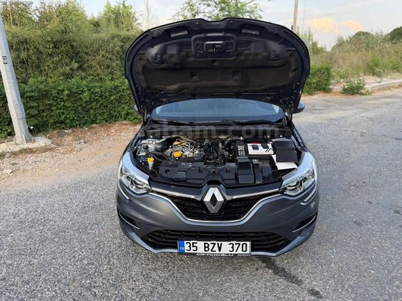 İlk elden kazasız boyasız servis bakımlı az kullanılmış acil