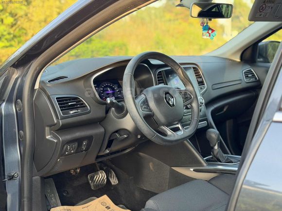 İlk elden kazasız boyasız servis bakımlı az kullanılmış acil