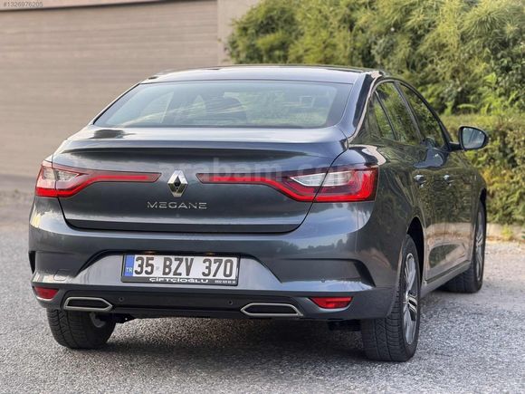 İlk elden kazasız boyasız servis bakımlı az kullanılmış acil