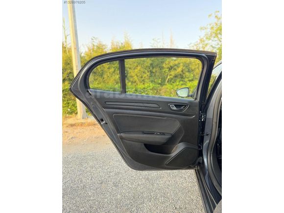 İlk elden kazasız boyasız servis bakımlı az kullanılmış acil