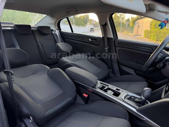 İlk elden kazasız boyasız servis bakımlı az kullanılmış acil