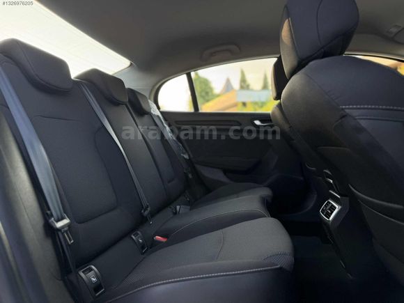 İlk elden kazasız boyasız servis bakımlı az kullanılmış acil