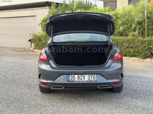 İlk elden kazasız boyasız servis bakımlı az kullanılmış acil
