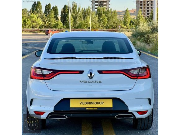 BOYASIZ 2023MEGANE 1.3TCE TOUCH 59.700KM