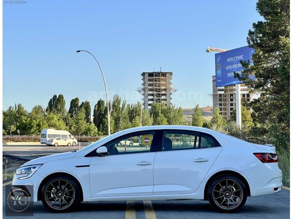 BOYASIZ 2023MEGANE 1.3TCE TOUCH 59.700KM