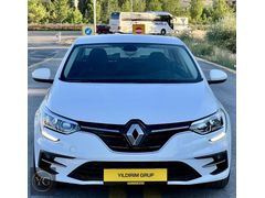 BOYASIZ 2023MEGANE 1.3TCE TOUCH 59.700KM