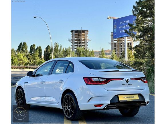 BOYASIZ 2023MEGANE 1.3TCE TOUCH 59.700KM