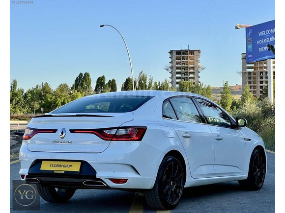 BOYASIZ 2023MEGANE 1.3TCE TOUCH 59.700KM