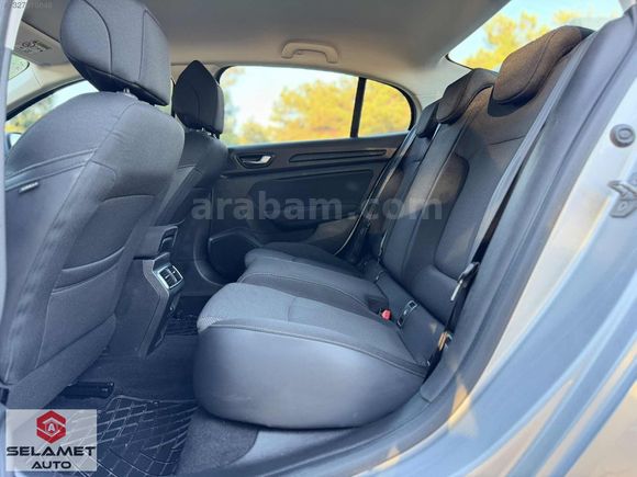 SELAMET AUTO 2024 1.3 TCE RENAULT MEGANE TOUCH 49.000 KM