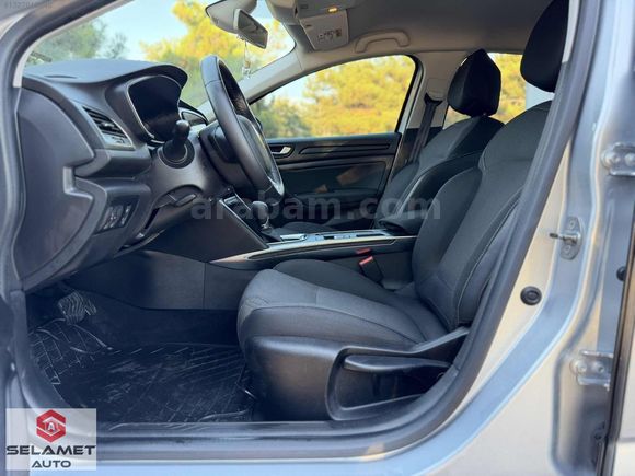SELAMET AUTO 2024 1.3 TCE RENAULT MEGANE TOUCH 49.000 KM