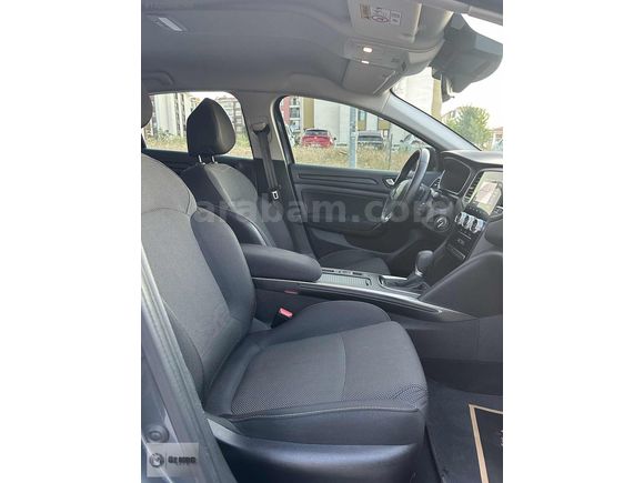 ÖZ MRC AUTO'DAN HATASIZ BOYASIZ 2024 MEGANE TOUCH GSR 'Lİ..