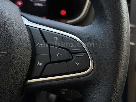 DEĞİŞENSİZ BOYASIZ TRAMERSİZ 2026 MODEL 6.001 BİN KM'DE MEGANE