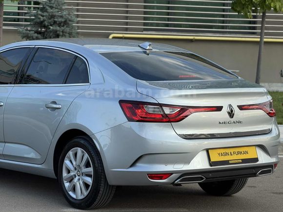DEĞİŞENSİZ BOYASIZ TRAMERSİZ 2026 MODEL 6.001 BİN KM'DE MEGANE