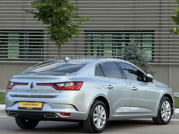 DEĞİŞENSİZ BOYASIZ TRAMERSİZ 2026 MODEL 6.001 BİN KM'DE MEGANE