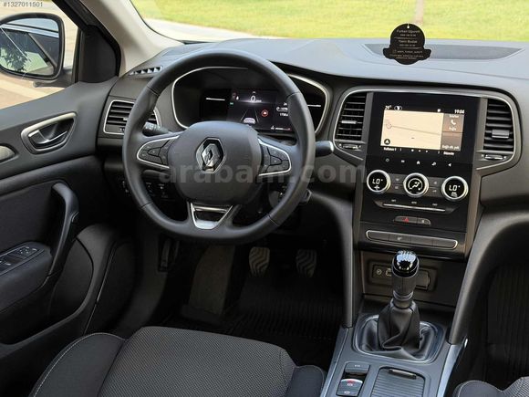 DEĞİŞENSİZ BOYASIZ TRAMERSİZ 2026 MODEL 6.001 BİN KM'DE MEGANE