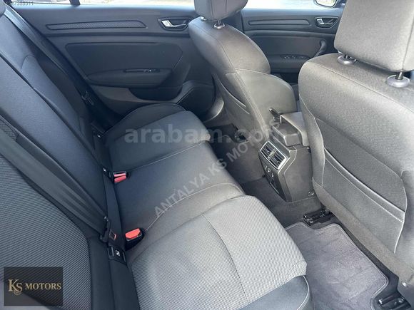 2025 MODEL RENAULT MEGANE 1.3 TCE TOUCH 30.000 KM HATASIZ