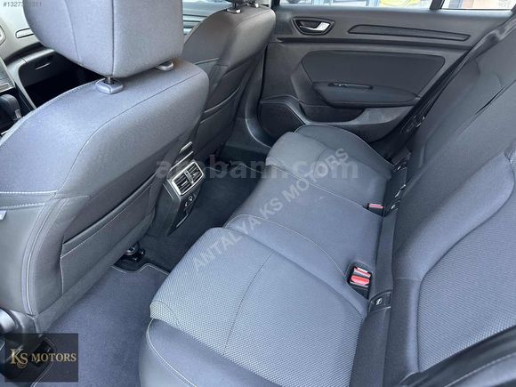 2025 MODEL RENAULT MEGANE 1.3 TCE TOUCH 30.000 KM HATASIZ