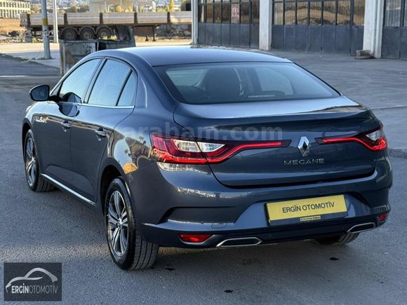 2024 MEGANE SADECE 17.000KM'DE HATASIZ-BOYASIZ-TOUCH PLUS