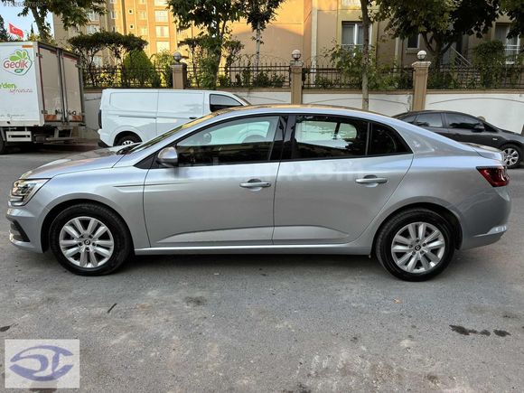2025 MEGANE 1.3 TCE TOUCH - HATASIZ - 6 650KM