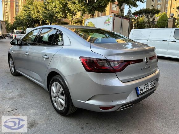 2025 MEGANE 1.3 TCE TOUCH - HATASIZ - 6 650KM