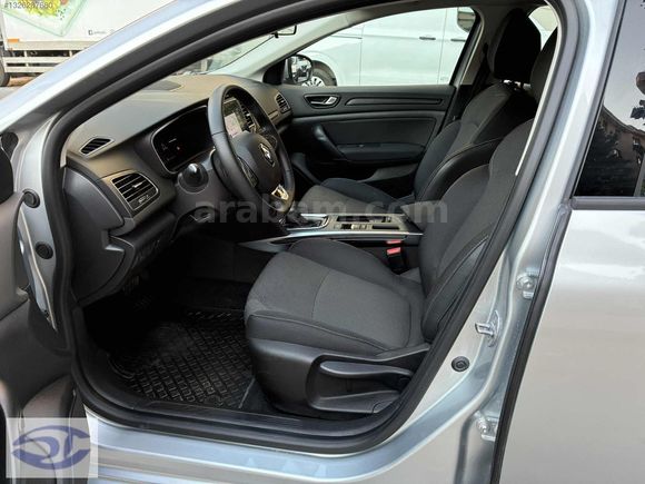 2025 MEGANE 1.3 TCE TOUCH - HATASIZ - 6 650KM