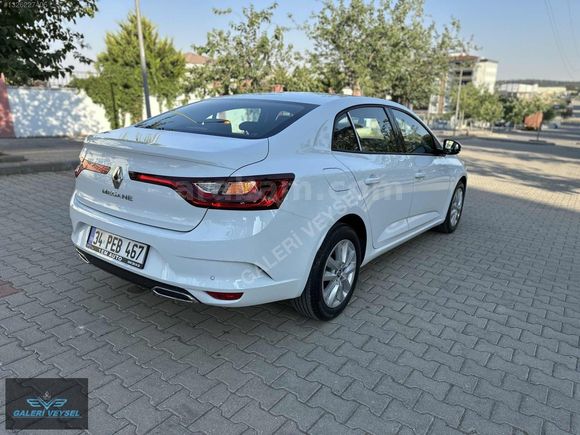 2025 MEGANE 1.3 TCE HATASIZ BOYASIZ