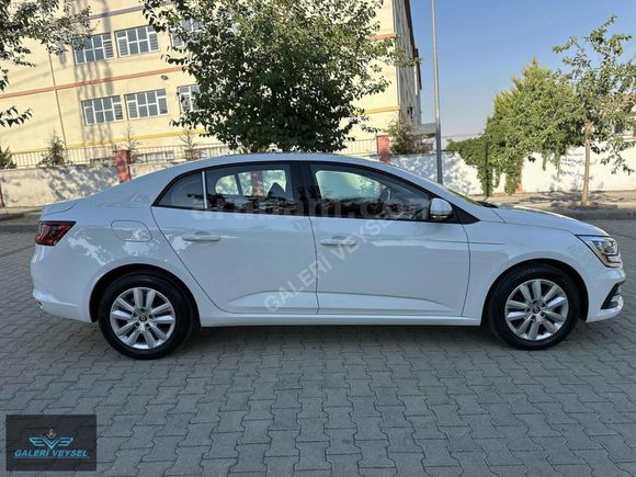 2025 MEGANE 1.3 TCE HATASIZ BOYASIZ