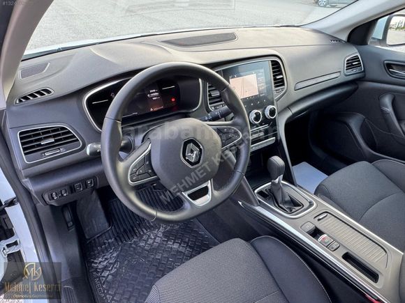 MEGANE 1.3 TCE TOUCH 2025 MODEL 29.500 KM GARANTİ DVM