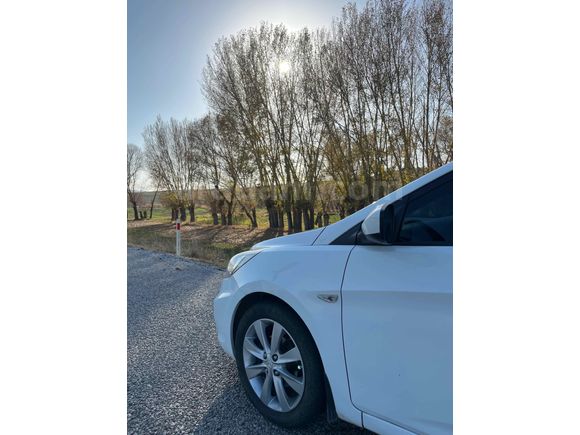Sahibinden Hyundai Accent Blue 1.6 CRDI Mode Plus 2015 Model 